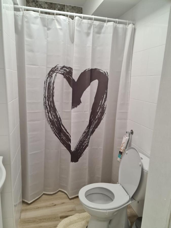 סומבור Apartman Cute&Cosy מראה חיצוני תמונה