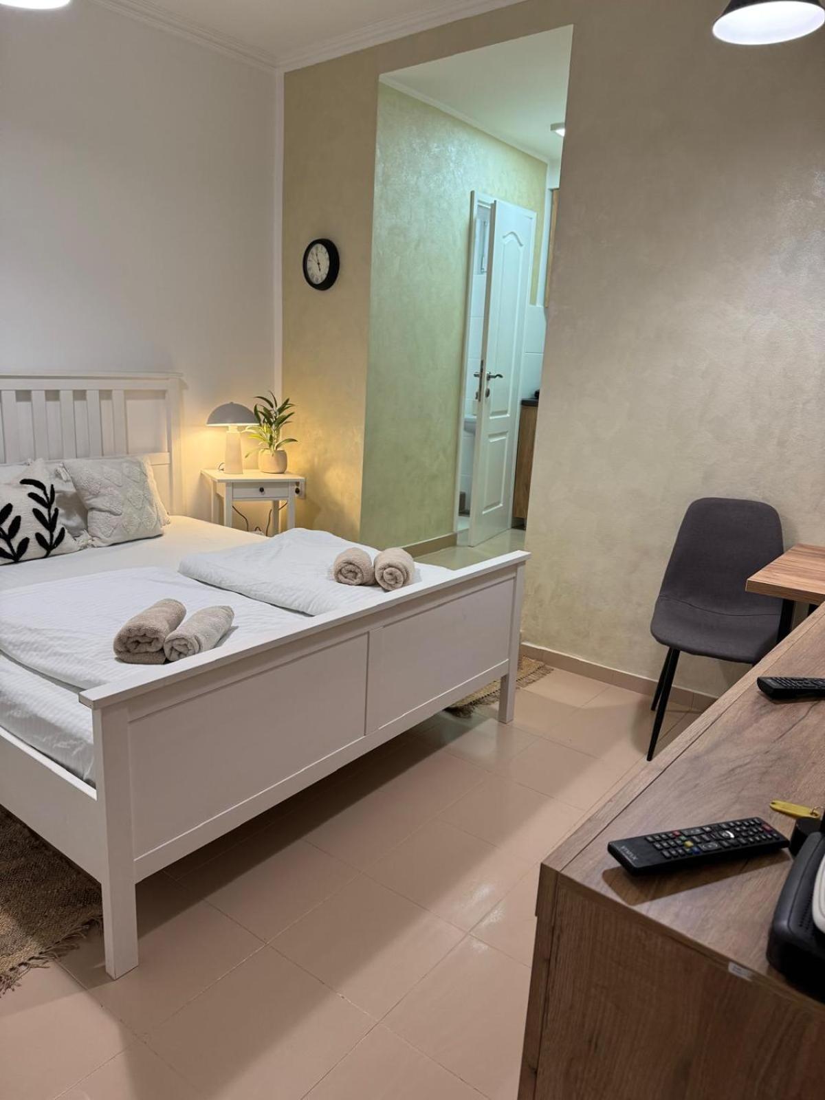 סומבור Apartman Cute&Cosy מראה חיצוני תמונה